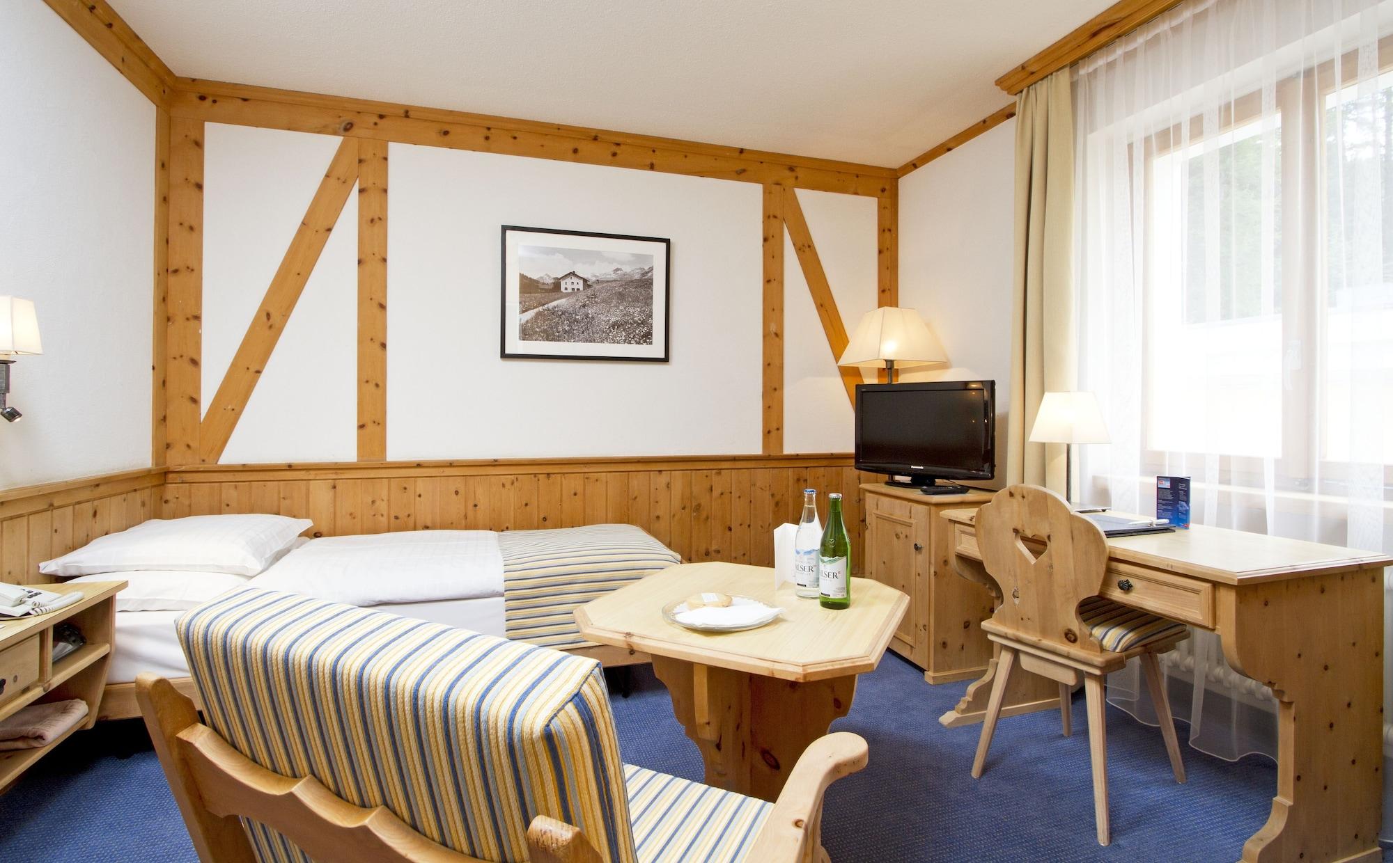 Edelweiss Swiss Quality Hotel Sils-Maria Habitación foto
