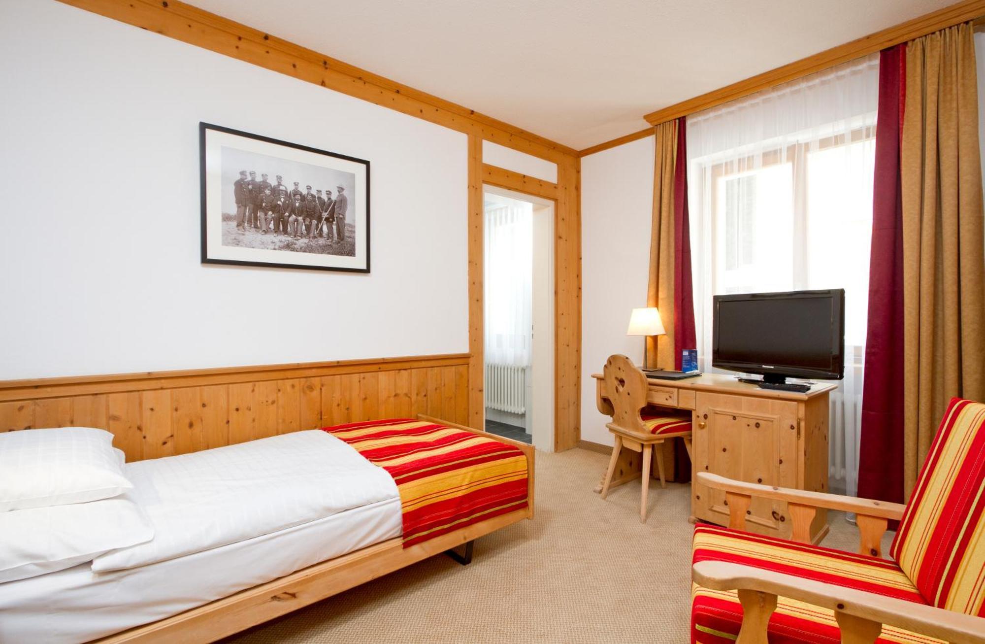 Edelweiss Swiss Quality Hotel Sils-Maria Habitación foto